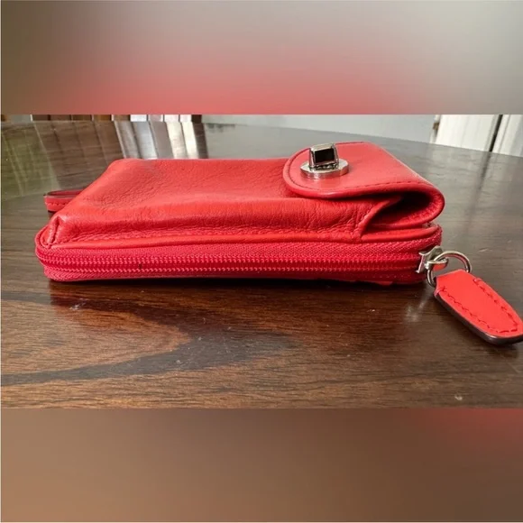 Coach Rare Vintage Campbell Red‎ Leather Universal Turn-Lock F50070 - Picture 6 of 15